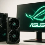 Imagen cinematográfica de un setup gaming ASUS con placa base, tarjeta gráfica y monitor ROG, en fondo blanco y luces verdes, ideal para gamers y entusiastas del hardware.